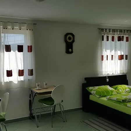 Apartment Carmen *